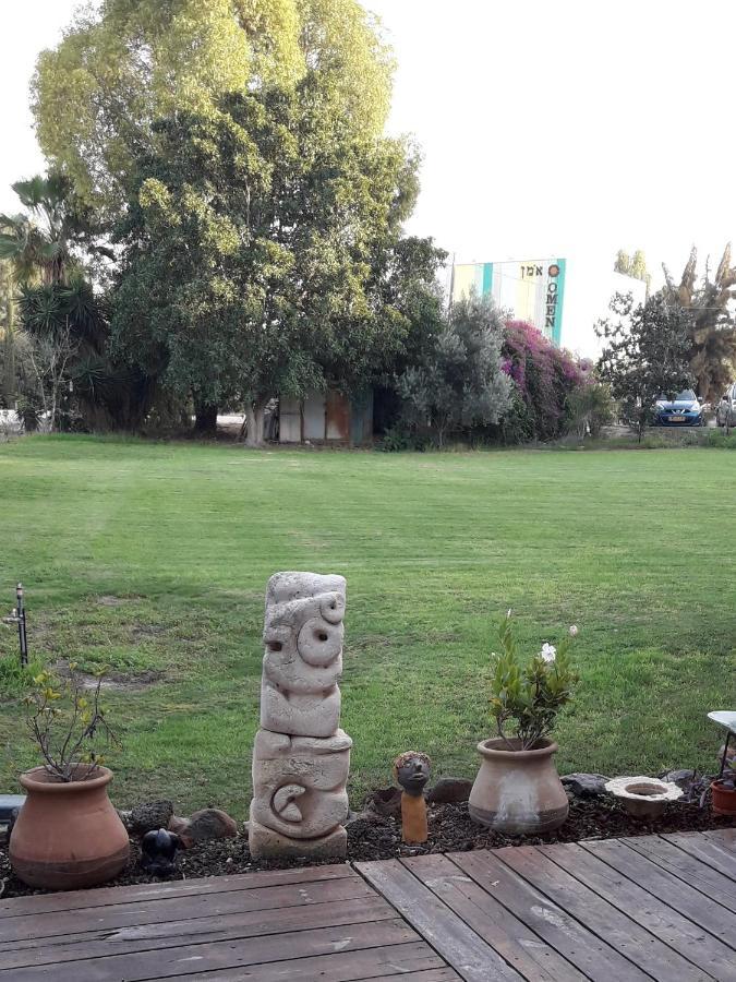 Kibbutz Hatzor A Room Close To Ashdod Hatzor Ashdod Buitenkant foto